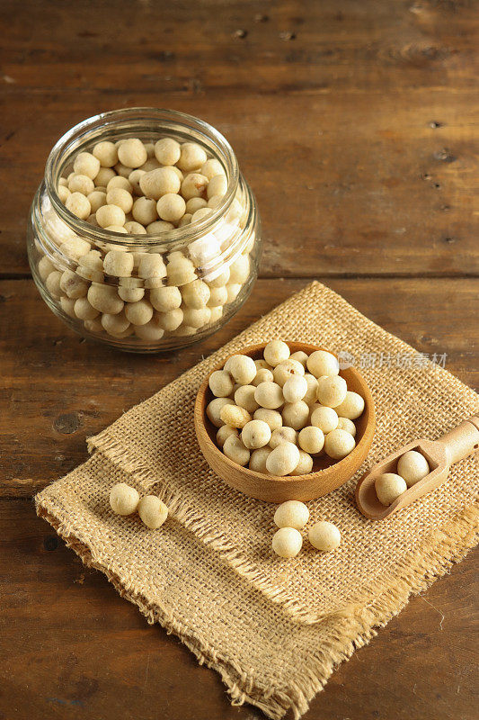 Kacang Atom，用印度尼西亚的面粉加工传统花生
